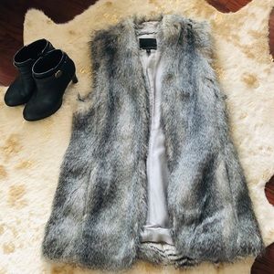 Faux fur vest by BR!